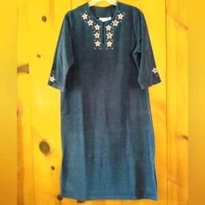Quacker Factory Patriotic Terry Pullover Robe With Star Embroidery